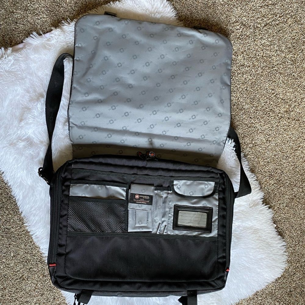 Swiss Tech Bag - Picture 5 of 14
